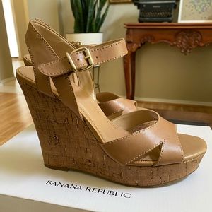 Banana Republic size 8 Shandee Natural Wedges